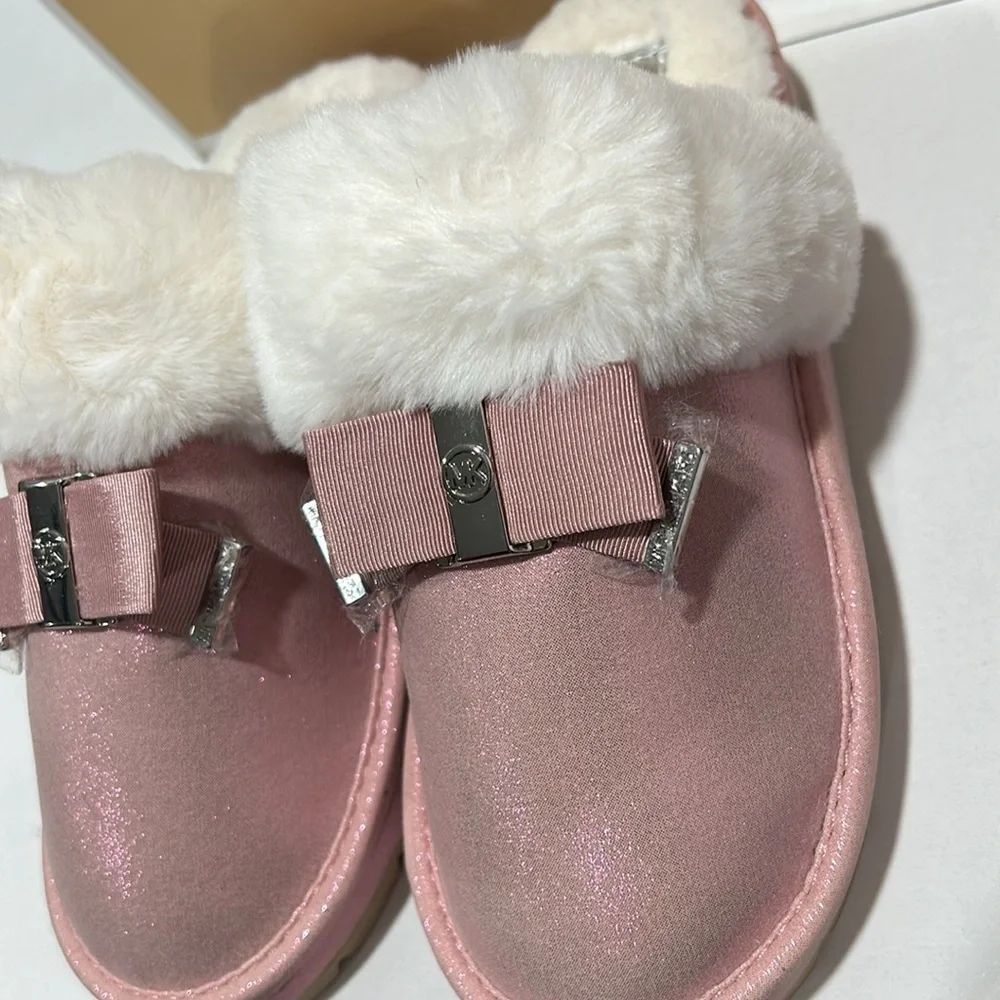Michael Michael Kors Grace bow slippers girls size 2 NWT..